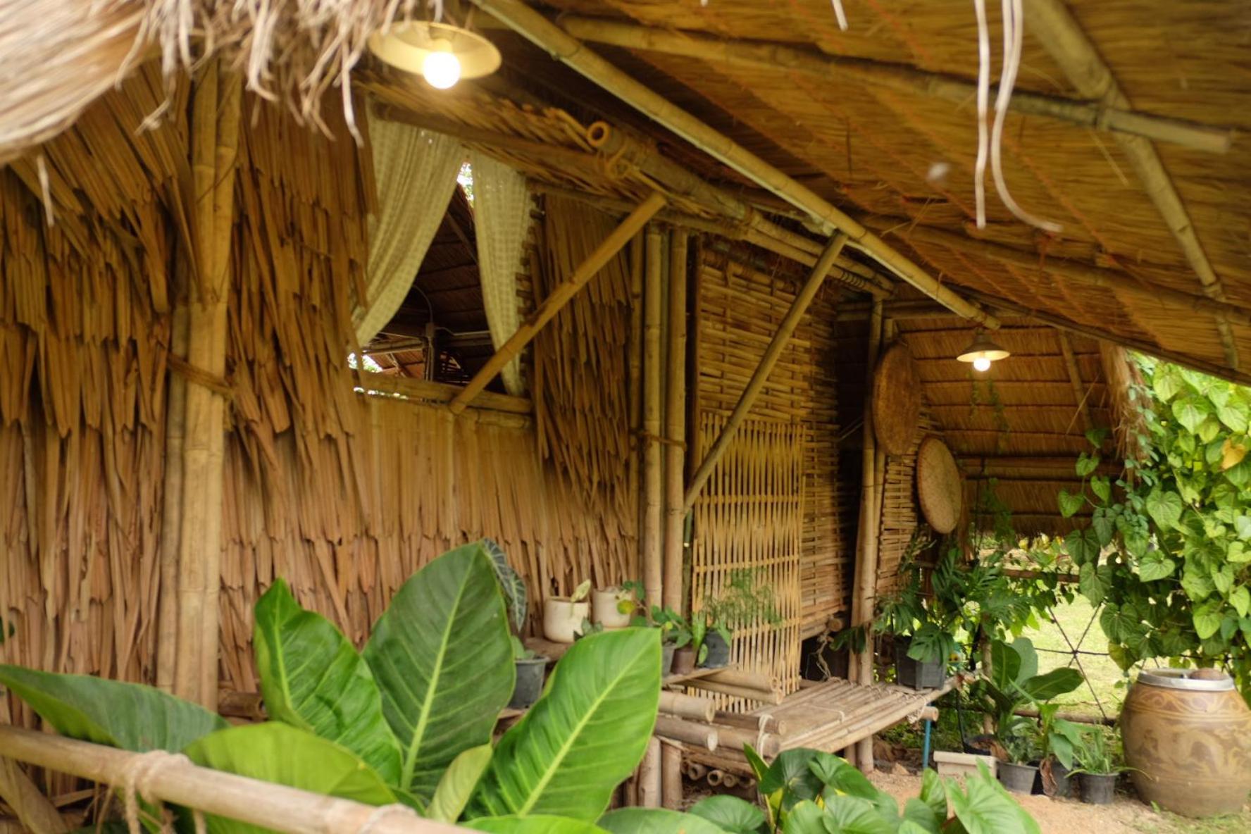 Royal Mountain Hut Hotel Ratchaburi Bilik gambar